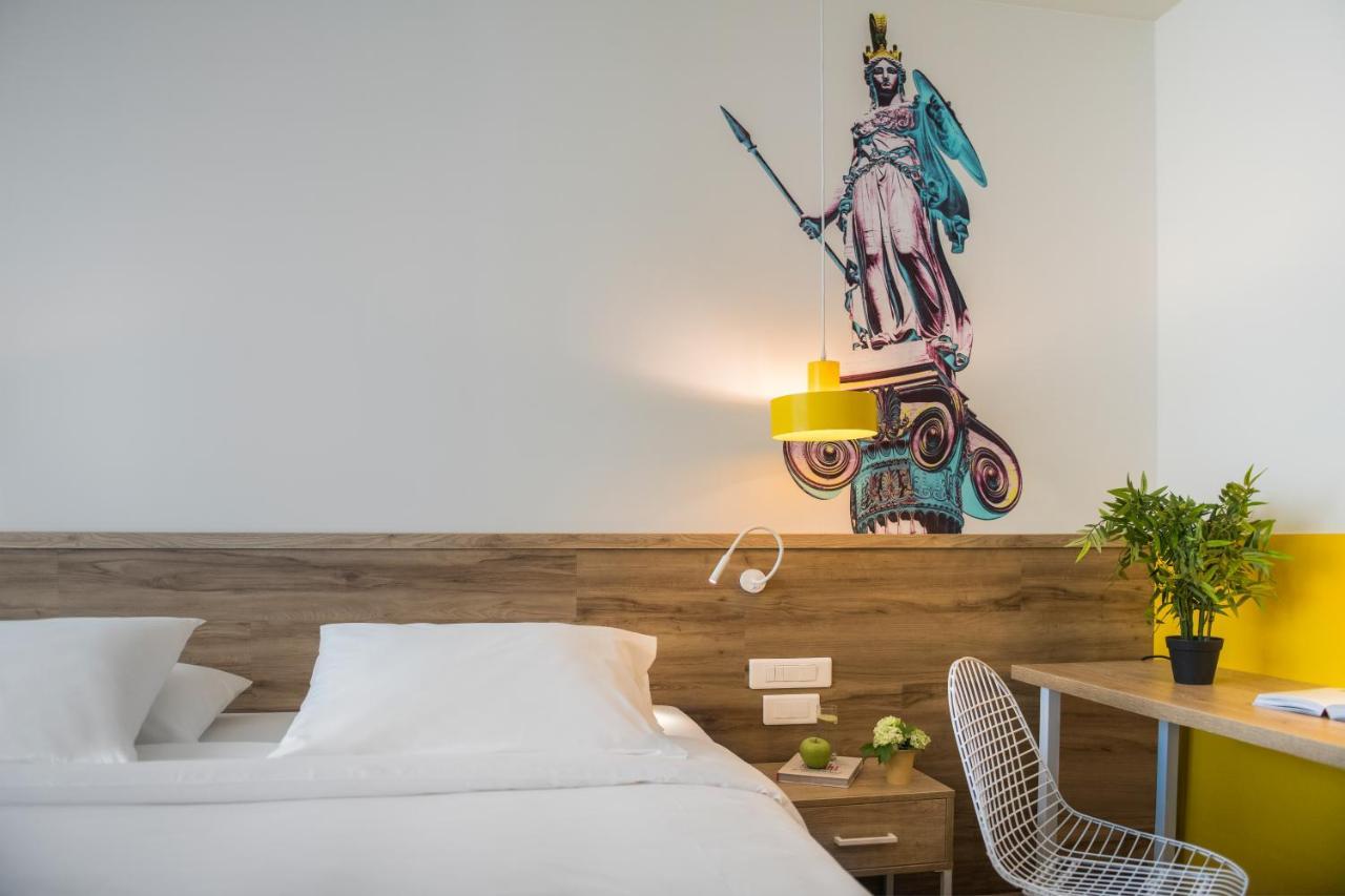 Ibis Styles Routes Athens